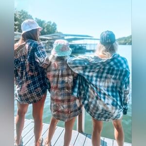 Disohrted Luxe Flannel Size XXL Upcycled in Ft. Calhoun Nebraska Size XXL Bleach